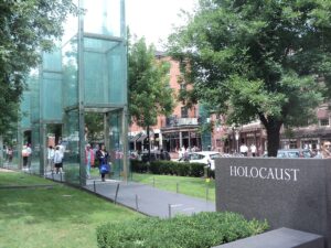 معماری حافظه در بازنمایی فجایع تاریخی