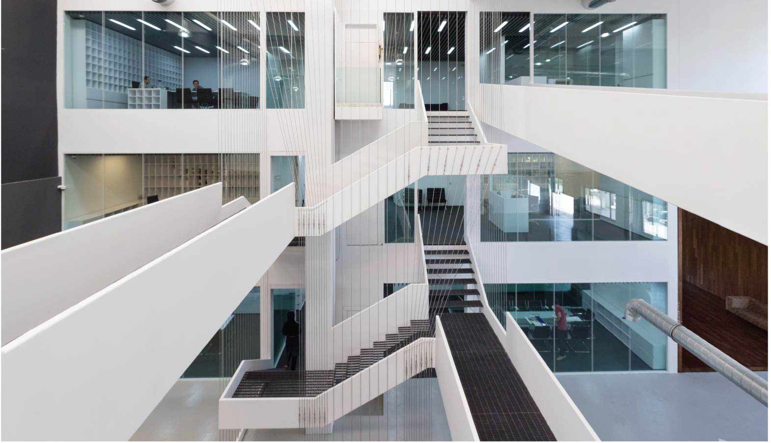 رتبه اول گروه بازسازی