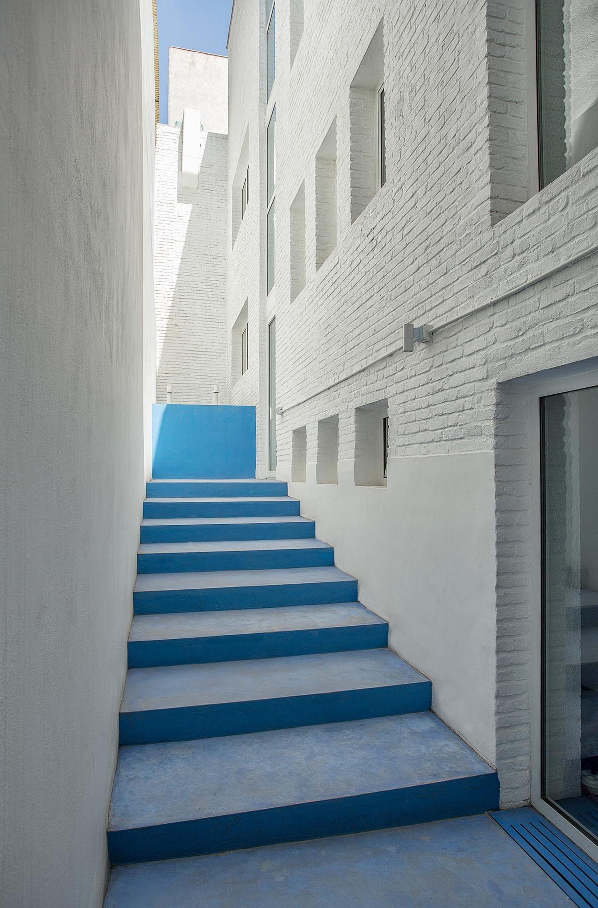 رتبه دوم برندگان گروه بازسازی