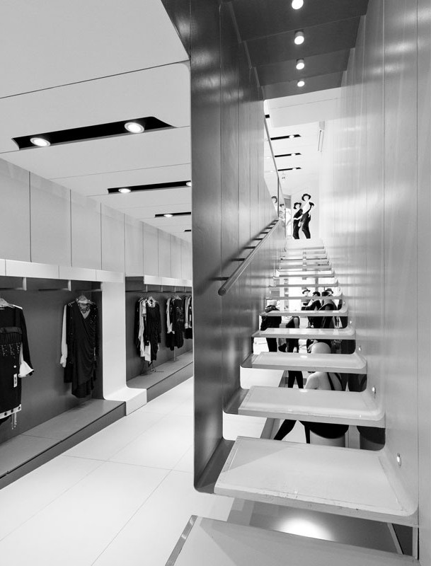 رتبه سوم گروه بازسازی