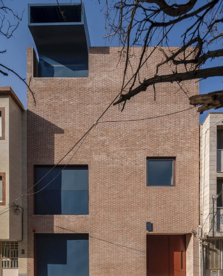 برگزیدگان گروه ویلایی ششمین دوره جایزه شیراز