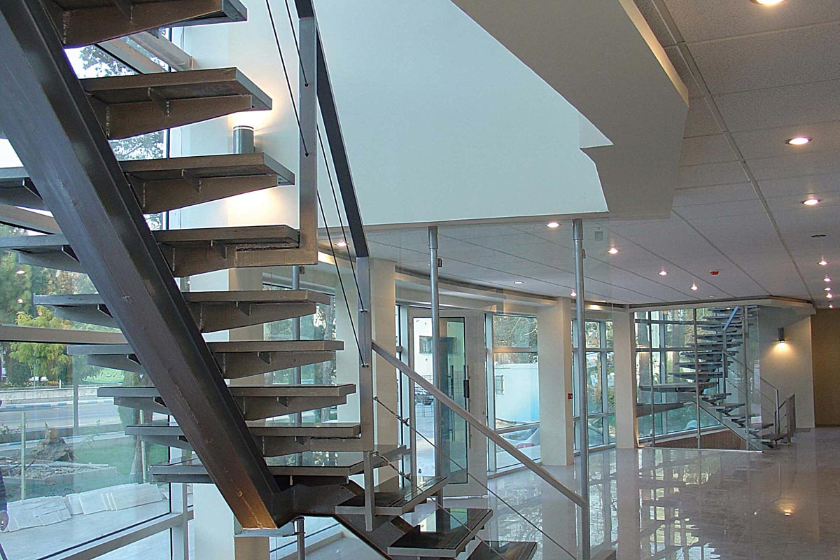 رتبه دوم برندگان جایزه 1384