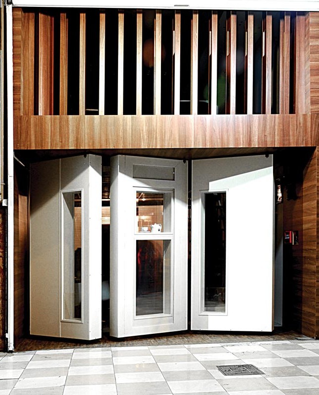 رتبه سوم گروه بازسازی