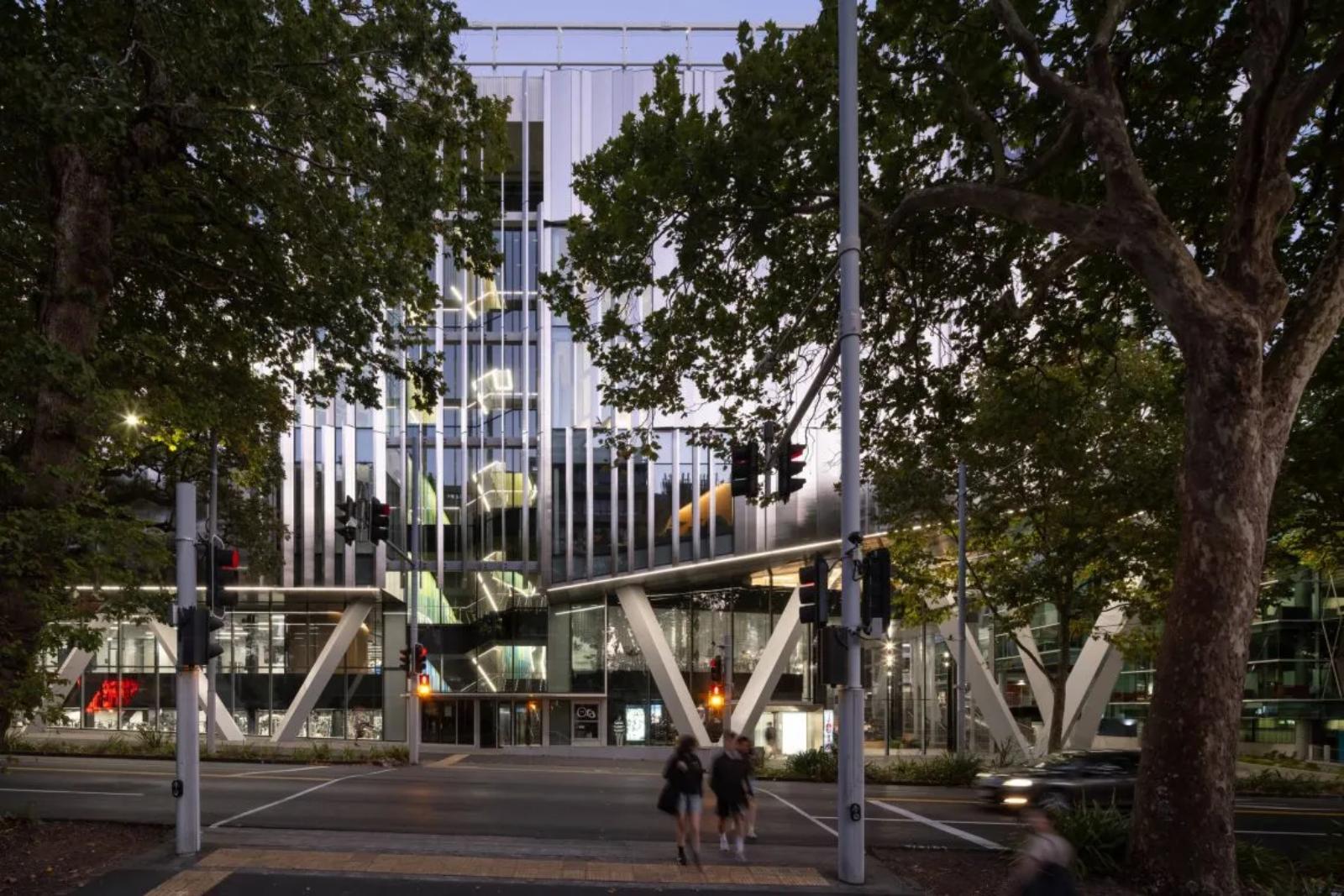 مرکز تفریحی Hiwa اثر Warren and Mahoney + MJMA Architecture & Design