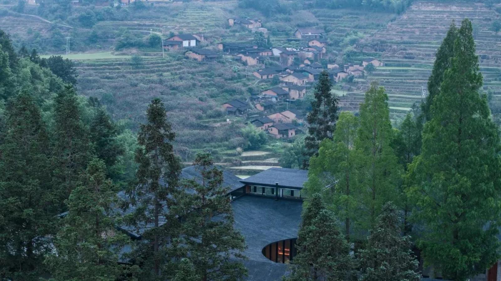 گفتوگو با طبیعت — فروشگاه کومون (Dialogue with Nature—Commune STORE) اثر Atelier Global Limited