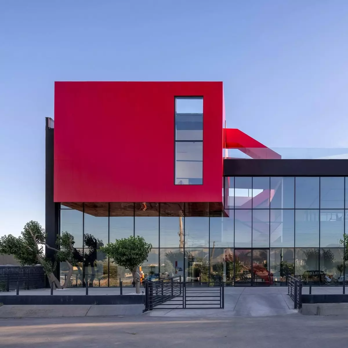 ساختمان اداری–صنعتی آریا صنعت