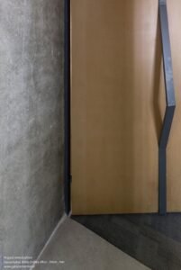 018