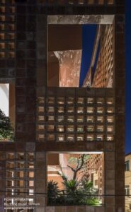 00_Bat_Trang_House_19_Exterior_night_view