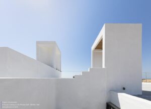 a-house-looking-to-the-sea-kooshk-office_5