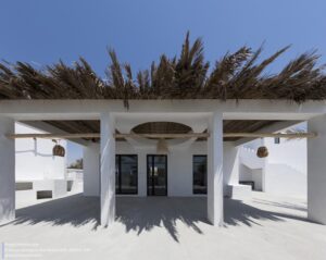 a-house-looking-to-the-sea-kooshk-office_6