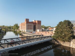 automatic-mills-grain-silo-conversion-proks-prikryl-architects_1