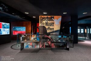 cold-war-museum-tchoban-voss-architekten_4