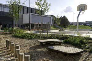 skakkeringen-public-square-locallll-plus-pir2_21