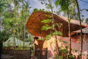 03_The_Living_Bridge_Exterior_Green_School_Entrance_Credit_Mizzi_Studio__AD_