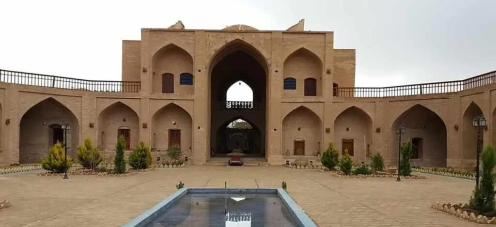 کاروانسرای تاریخی کوهپایه