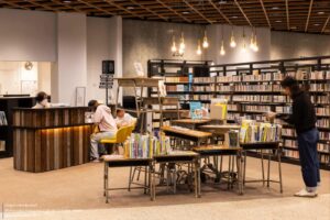 library_exhibit_stand