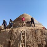 مرمت یخدان قدیمی روستای فرات دامغان آغاز شد
