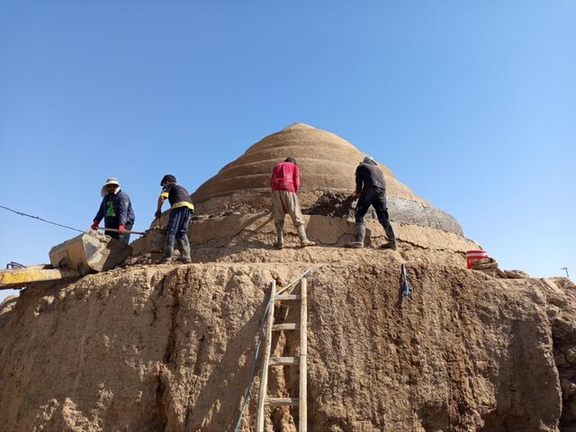 مرمت یخدان قدیمی روستای فرات دامغان آغاز شد