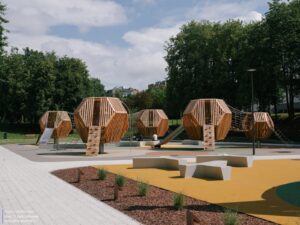 Kovo11Park_Playground_02