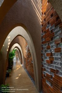 jami-at-taqwa-mosque-cibinong-ismail-solehudin-architecture_24