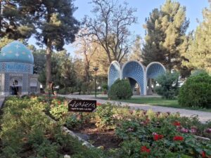 اجرای فاز نخست احیای فضای سبز باغ آرامگاهی عطار نیشابوری