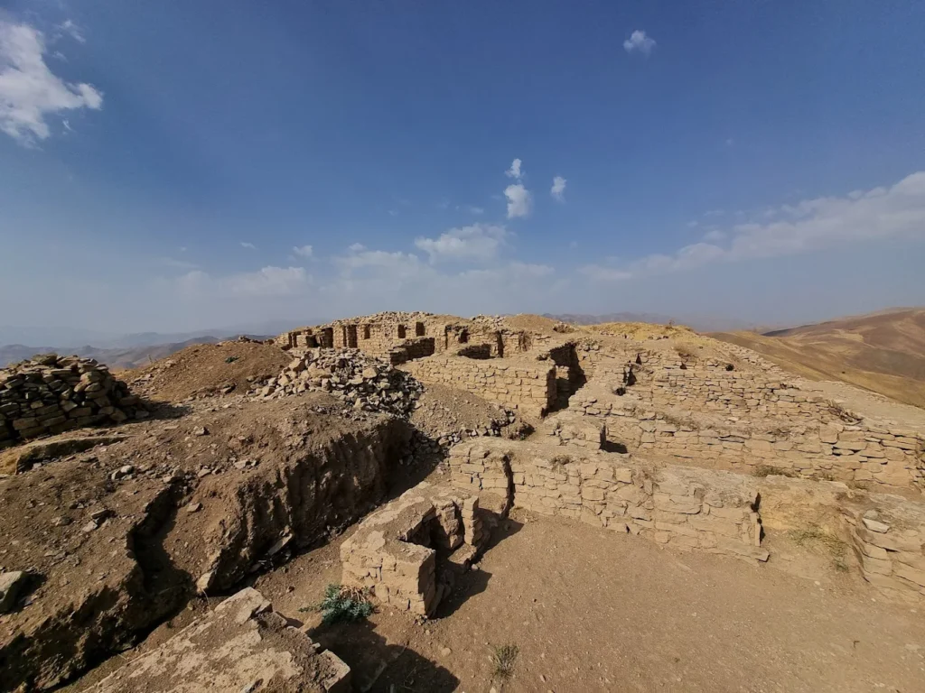 قلعه تاریخی حسن‌آباد سنندج