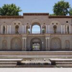 آغاز مرمت سردر باغ شاهزاده ماهان