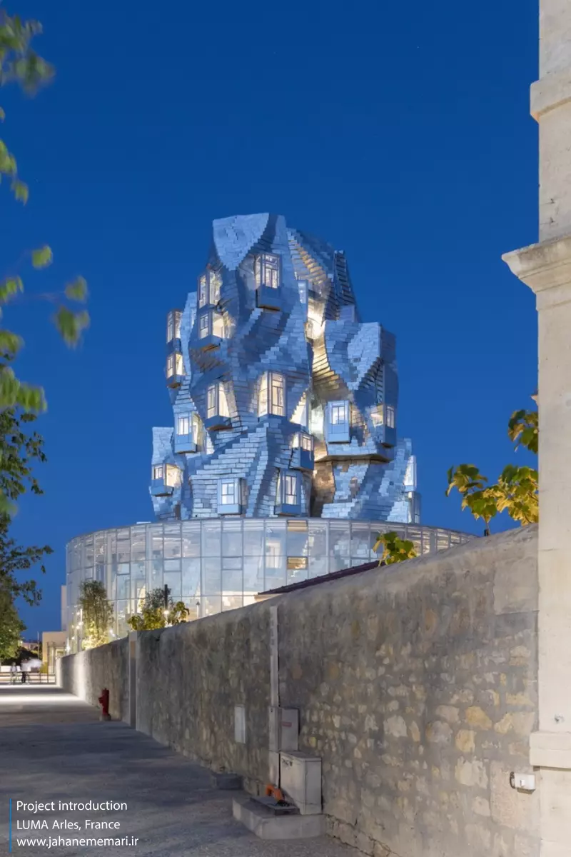 برج لوما آرل LUMA Arles