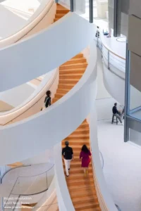 برج لوما آرل LUMA Arles