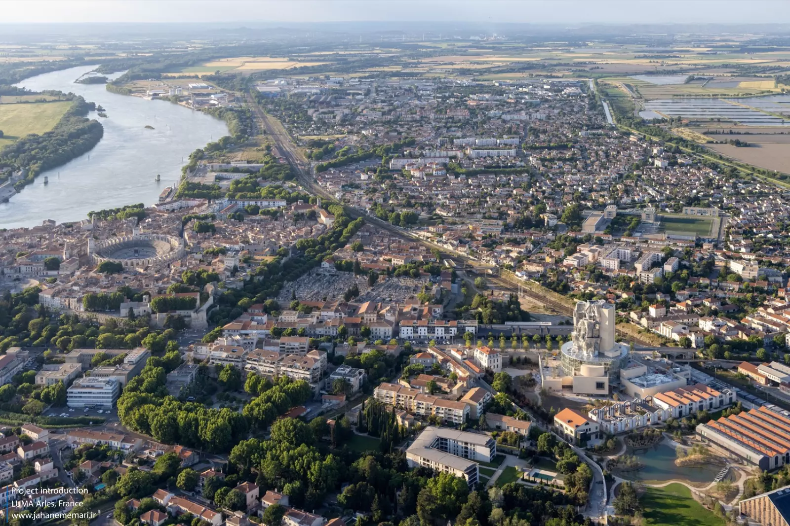 برج لوما آرل LUMA Arles