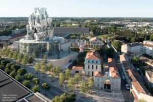 برج لوما آرل LUMA Arles