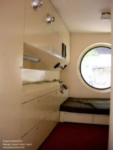 برج کپسولی ناکاگین Nakagin Capsule Tower