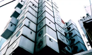 برج کپسولی ناکاگین Nakagin Capsule Tower