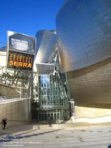 موزه گوگنهایم بیلبائو The Guggenheim Museum Bilbao