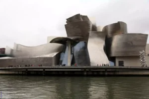 موزه گوگنهایم بیلبائو The Guggenheim Museum Bilbao