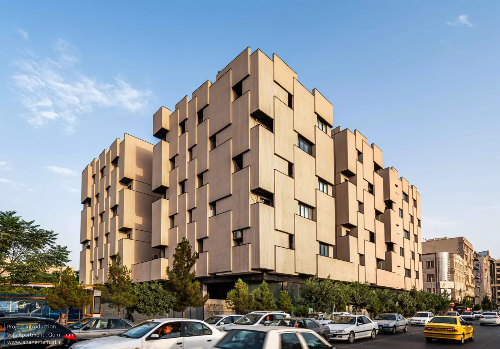 آپارتمان مسکونی والا