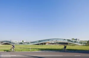 مرکز یادگیری رولکس Rolex Learning Center