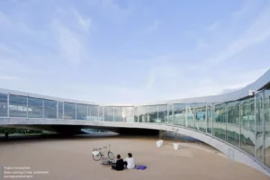 مرکز یادگیری رولکس Rolex Learning Center
