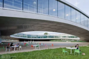 مرکز یادگیری رولکس Rolex Learning Center