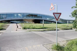 مرکز یادگیری رولکس Rolex Learning Center